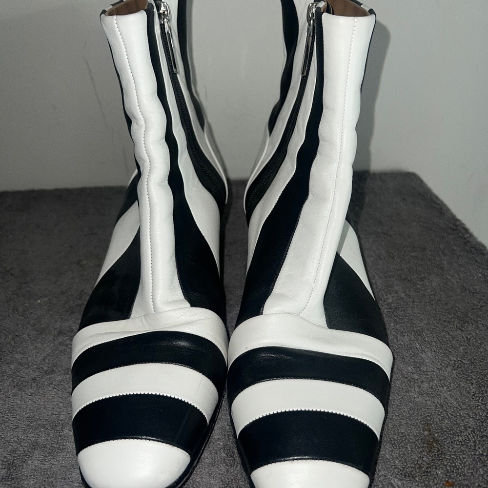 Christian Louboutin “Joker” chelsea boot